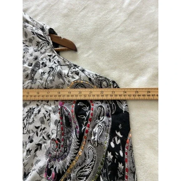 Soft Surroundings Kimono Paisley Wrap Open Black White Mandala Boho Chic - Picture 9 of 10